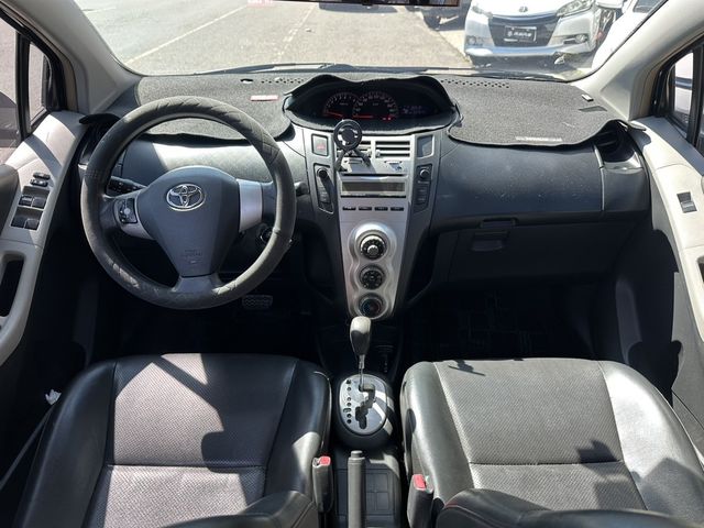 TOYOTA豐田 YARIS  第3張相片