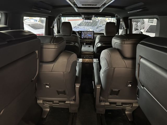 LEXUS凌志 LM500H  第8張相片