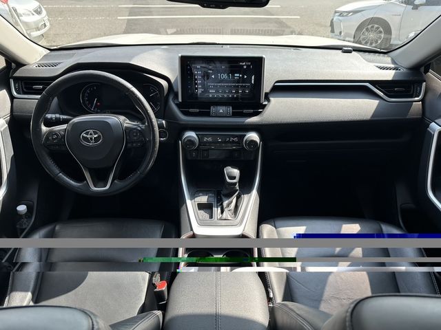 TOYOTA豐田 RAV4  第3張相片