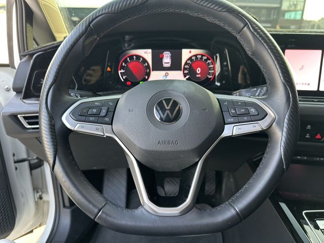 VOLKSWAGEN福斯 GOLF VARIANT  第5張相片