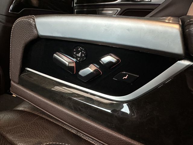 BMW寶馬 740LI  第11張相片