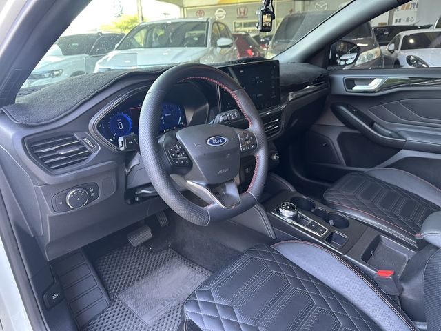FORD福特 FOCUS ST  第8張相片