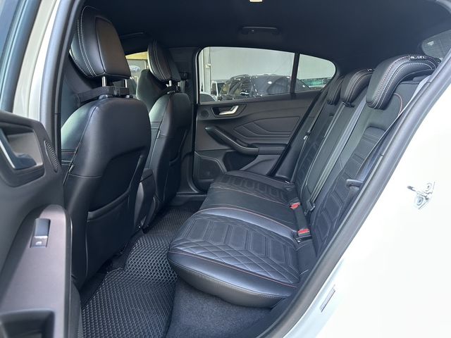 FORD福特 FOCUS ST  第10張相片