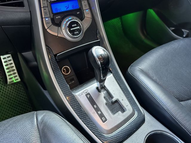 HYUNDAI現代 ELANTRA  第5張相片