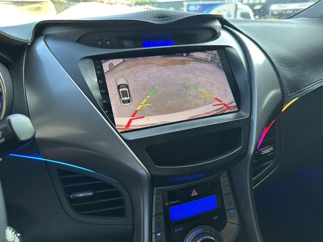 HYUNDAI現代 ELANTRA  第6張相片