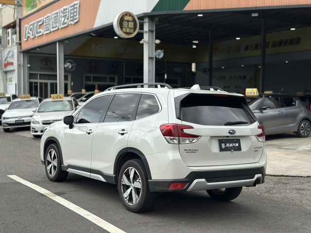 SUBARU速霸陸 FORESTER  第2張相片