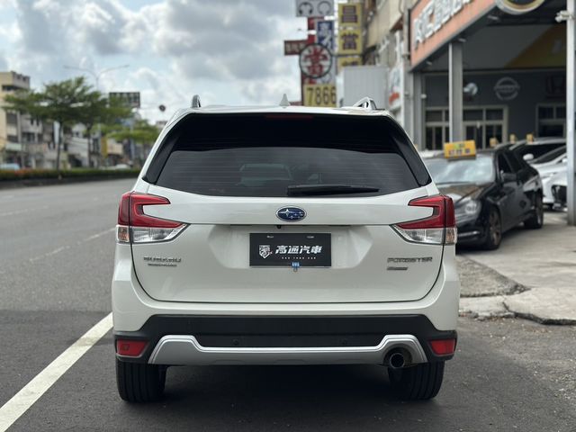 SUBARU速霸陸 FORESTER  第4張相片