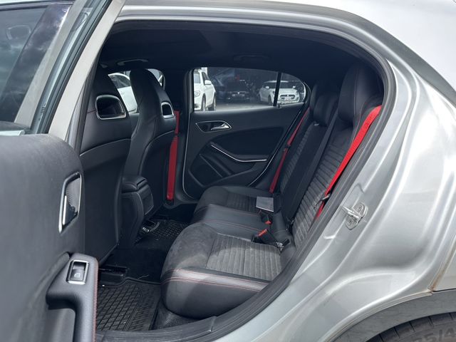 M-BENZ賓士 GLA45 AMG  第12張相片