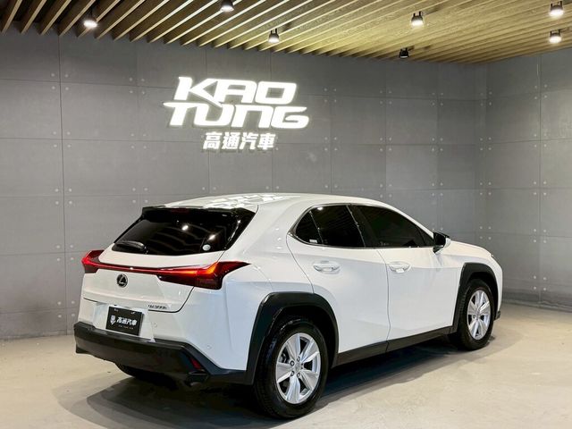 LEXUS凌志 UX300H  第2張相片
