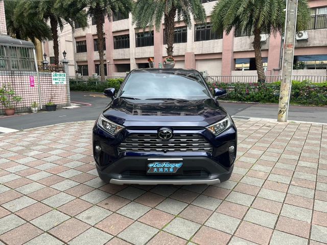 TOYOTA豐田 RAV4  第2張相片