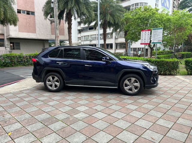 TOYOTA豐田 RAV4  第6張相片
