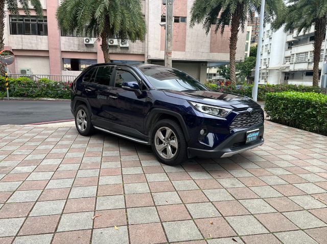 TOYOTA豐田 RAV4  第7張相片