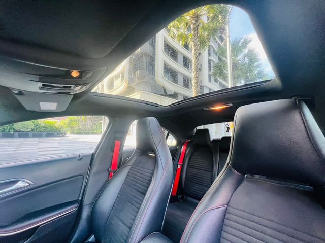 M-BENZ賓士 CLA250  第8張相片
