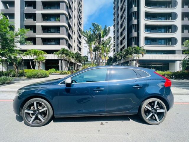 VOLVO富豪 V40  第3張相片