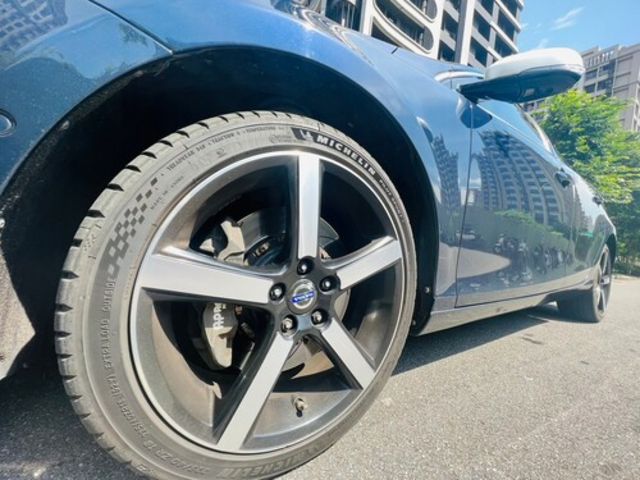 VOLVO富豪 V40  第7張相片