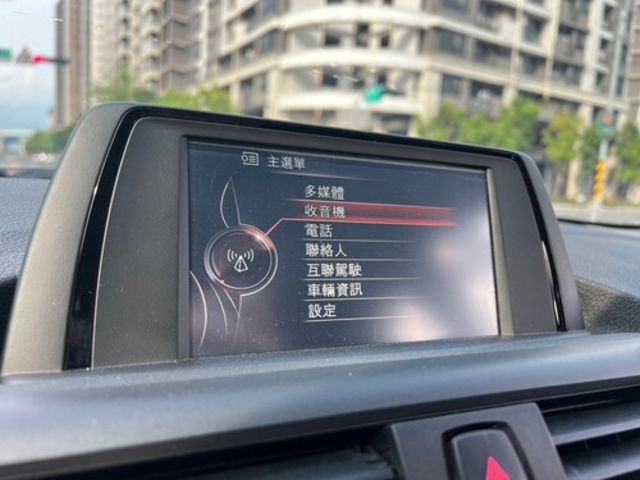 BMW寶馬 118I  第8張相片