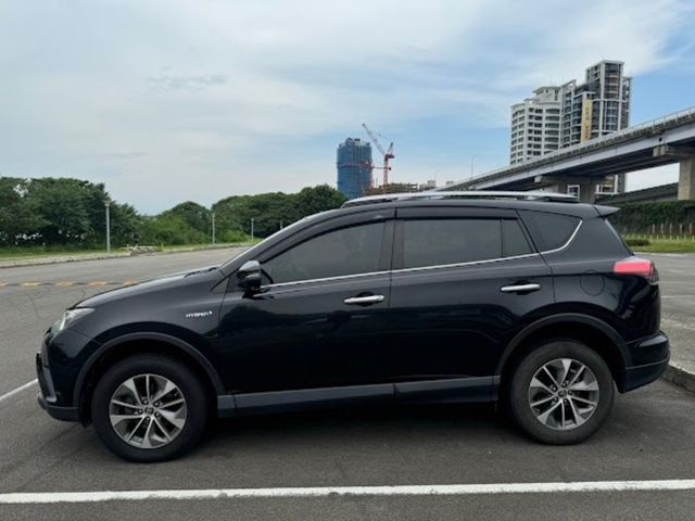 TOYOTA豐田 RAV4  第4張相片