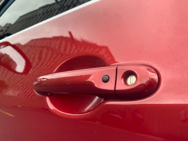 NISSAN日產 TIIDA  第8張相片