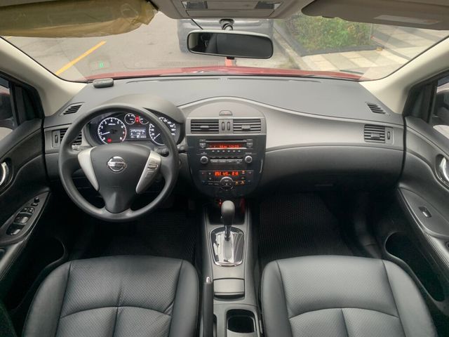 NISSAN日產 TIIDA  第9張相片