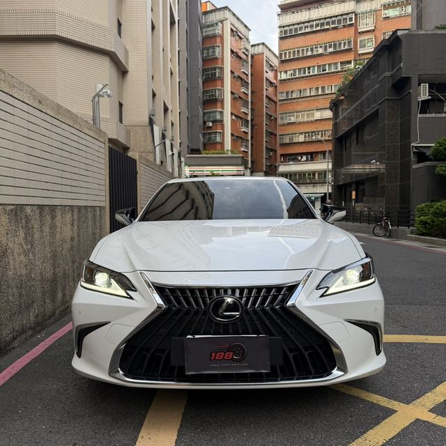 LEXUS凌志 ES300H  第1張相片