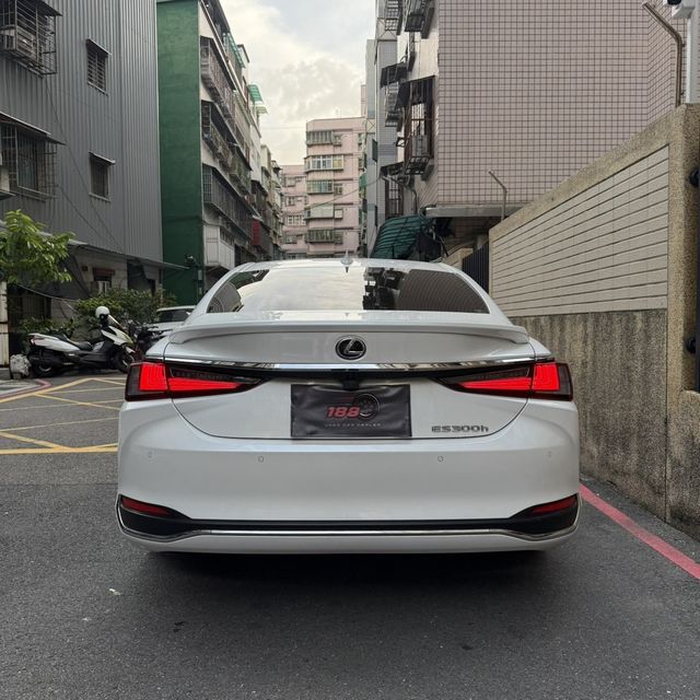 LEXUS凌志 ES300H  第2張相片