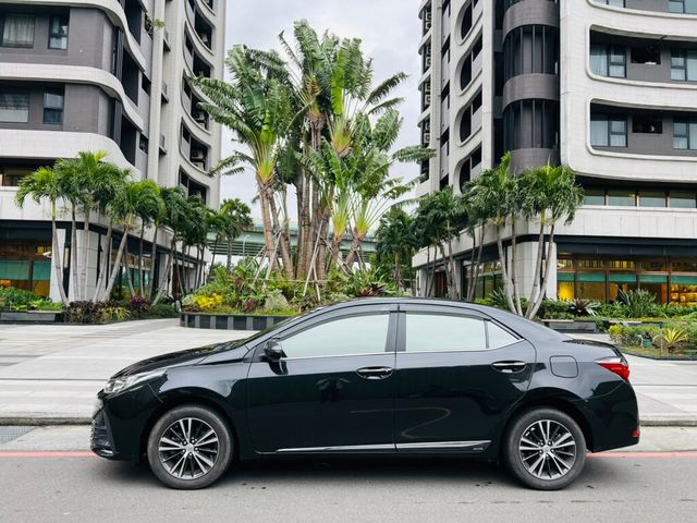 TOYOTA豐田 ALTIS  第2張相片