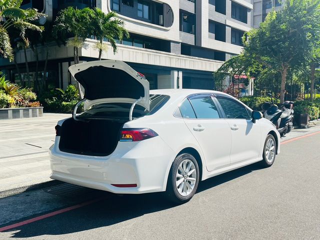 TOYOTA豐田 ALTIS  第4張相片