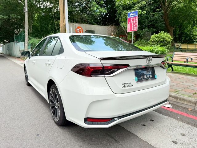TOYOTA豐田 ALTIS  第4張相片
