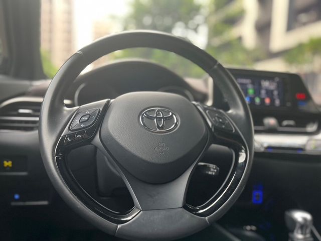 TOYOTA豐田 C-HR  第7張相片