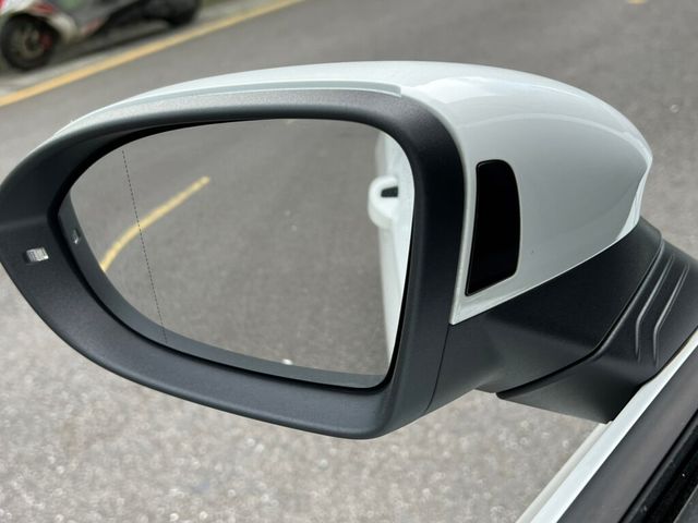 VOLKSWAGEN福斯 GOLF  第8張相片