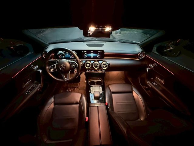 M-BENZ賓士 CLA200  第6張相片