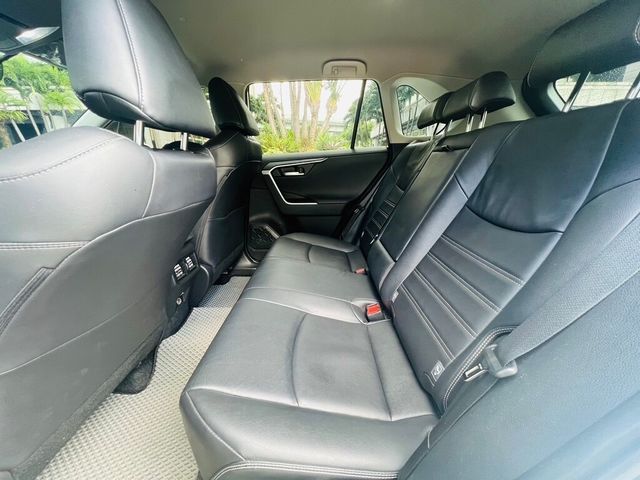 TOYOTA豐田 RAV4  第7張相片