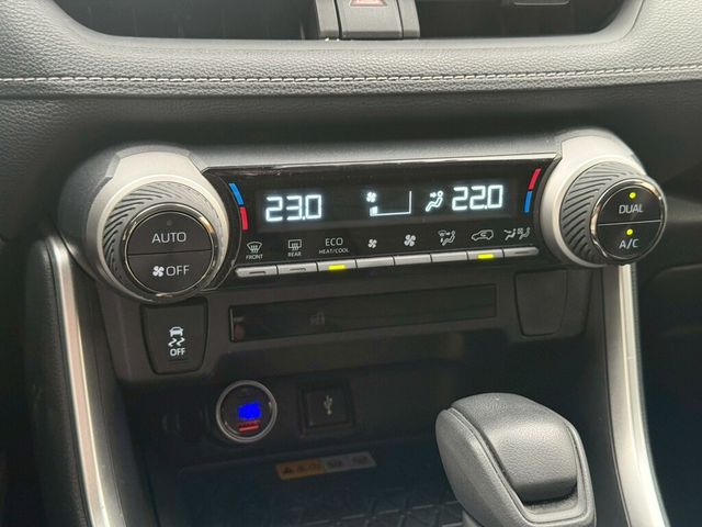 TOYOTA豐田 RAV4  第9張相片