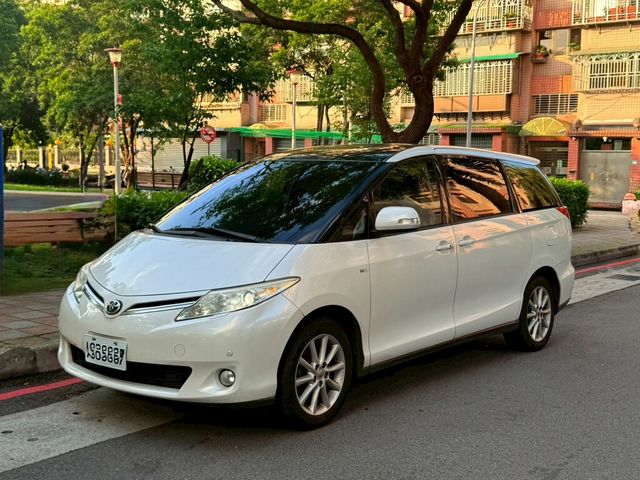 TOYOTA豐田 PREVIA  第1張相片