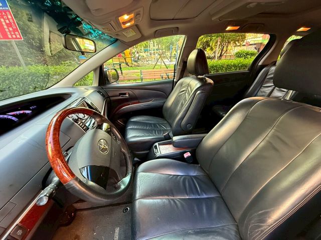 TOYOTA豐田 PREVIA  第6張相片