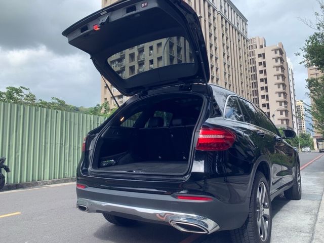 M-BENZ賓士 GLC300  第5張相片