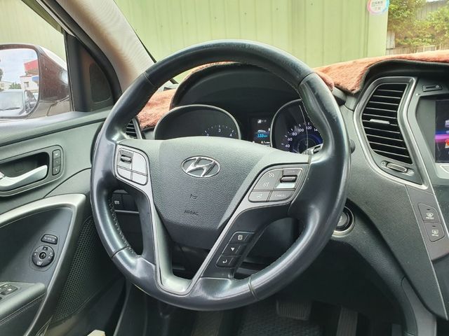 HYUNDAI現代 SANTA FE  第6張相片