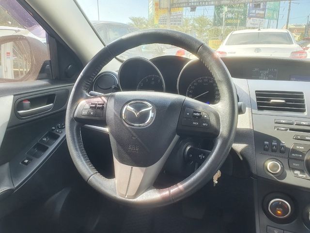 MAZDA馬自達 MAZDA 3  第6張相片