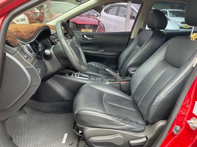 NISSAN日產 TIIDA  第7張相片