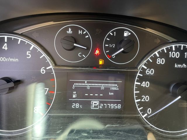 NISSAN日產 TIIDA  第11張相片