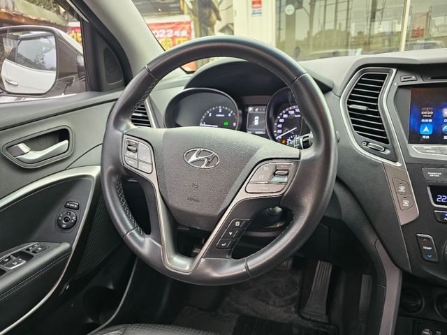 HYUNDAI現代 SANTA FE  第6張相片