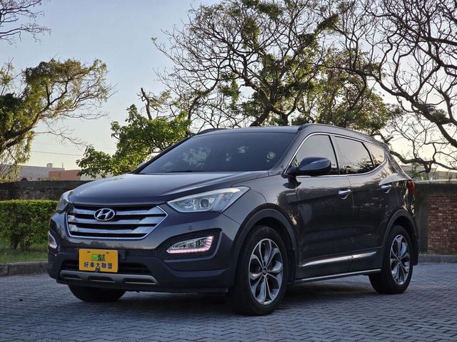 HYUNDAI現代 SANTA FE  第1張相片