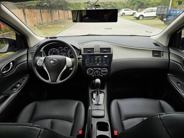 NISSAN日產 TIIDA  第7張相片