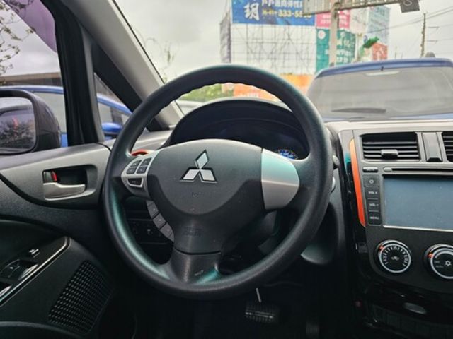 MITSUBISHI三菱 COLT PLUS  第8張相片