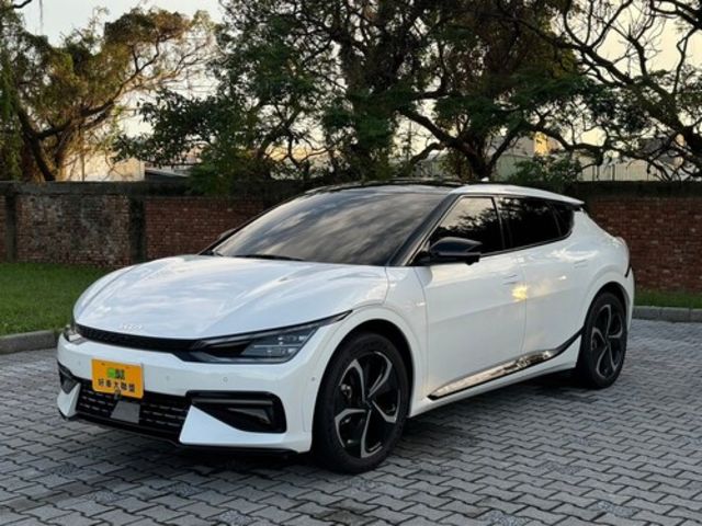KIA起亞 EV6  第1張相片