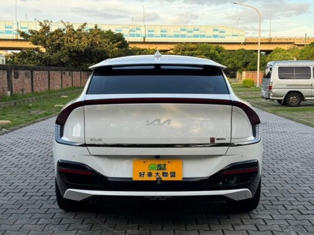 KIA起亞 EV6  第4張相片