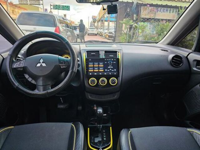 MITSUBISHI三菱 COLT PLUS  第8張相片