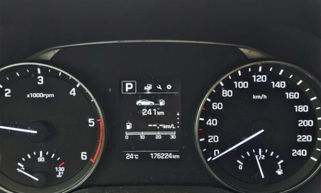 HYUNDAI現代 ELANTRA  第5張相片