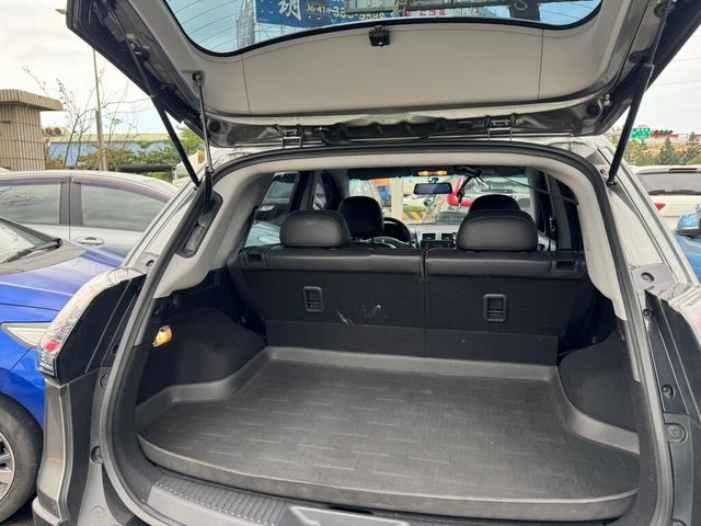 MITSUBISHI三菱 COLT PLUS  第10張相片