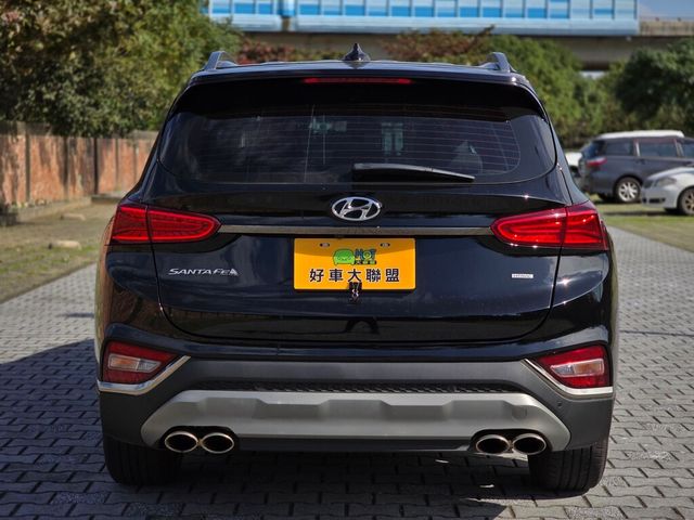 HYUNDAI現代 SANTA FE  第4張相片